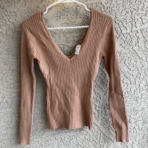 Love tree women’s small long sleeve v-neck sweater NWT
